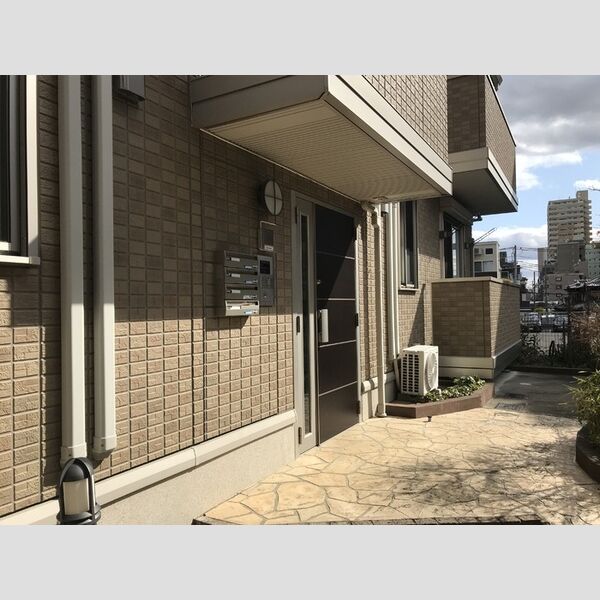 エントランス (エントランス)