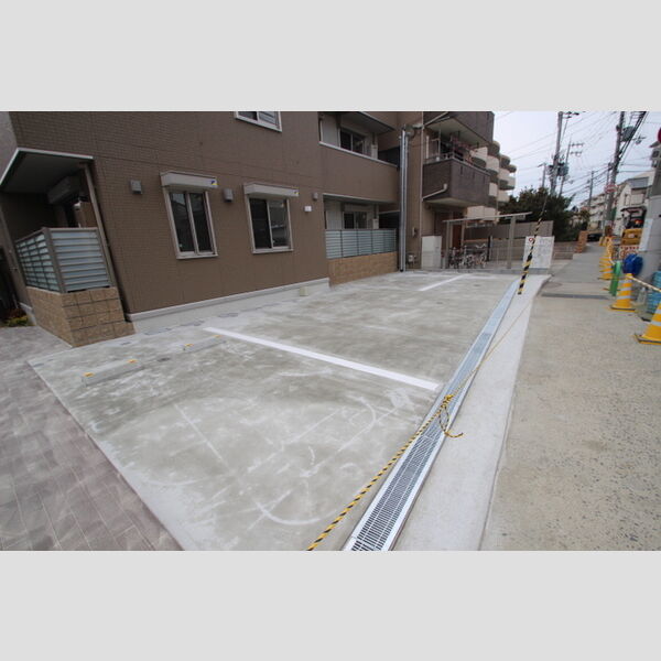 駐車場 (駐車場)