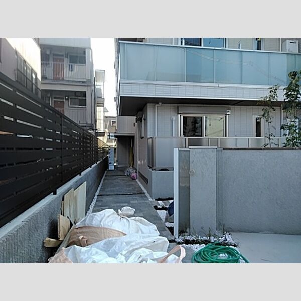 エントランス (エントランス)