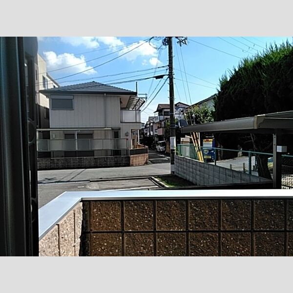 現地周辺 (バルコニーからの眺め)