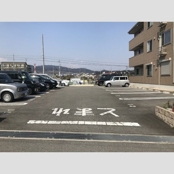 駐車場 (駐車場)
