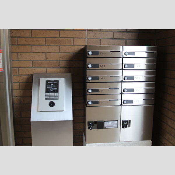 現地周辺 (ポスト・オートロック)