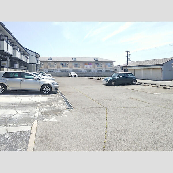 駐車場 (駐車場)