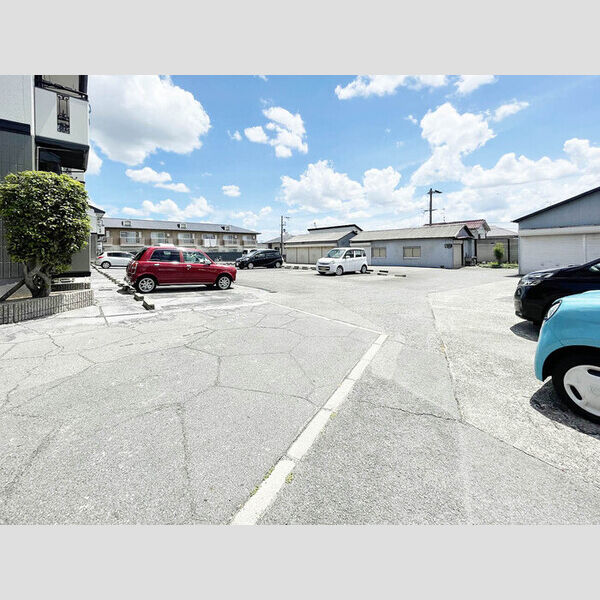 駐車場 (駐車場)