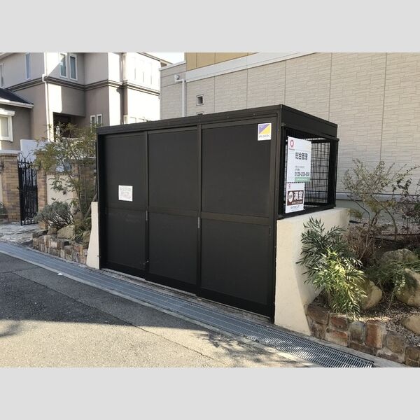 駐車場 (ゴミ)