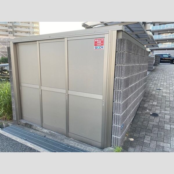 現地周辺 (ゴミ置き場)