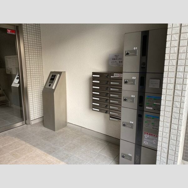 エントランス (オートロック・郵便受け・宅配ボックス)