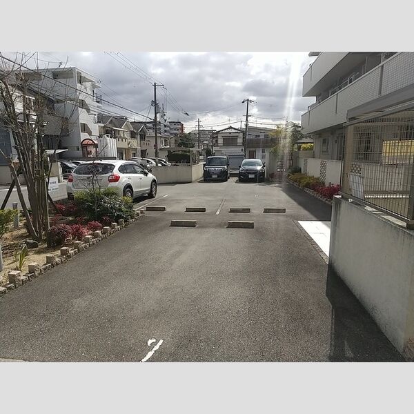 駐車場 (駐車場)