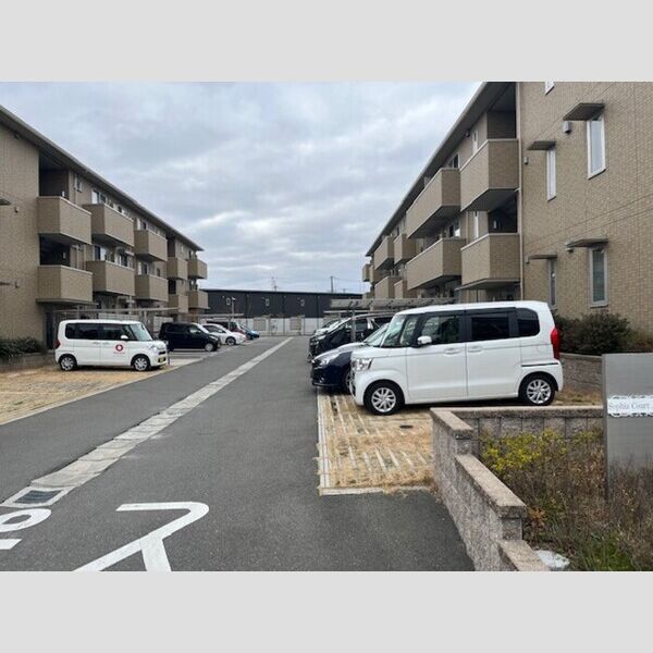 駐車場 (駐車場)