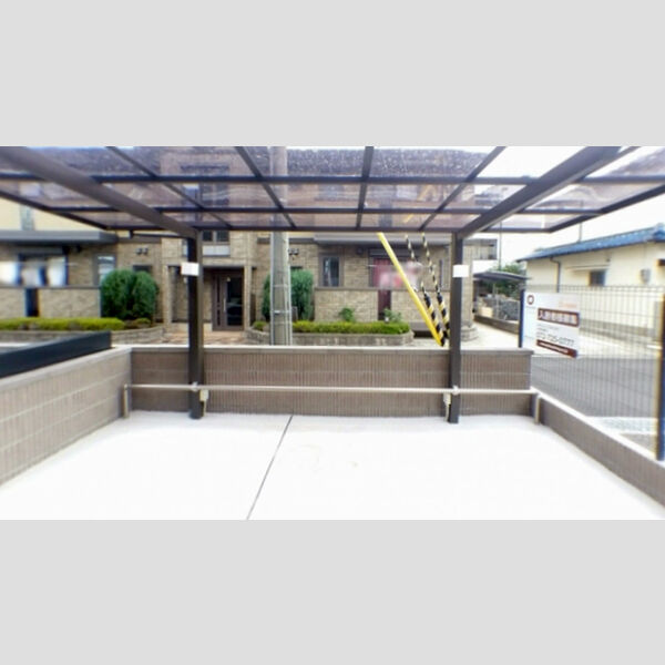 現地周辺 (駐輪場)