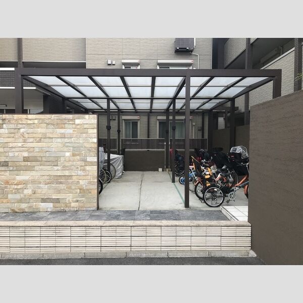 現地周辺 (駐輪場)