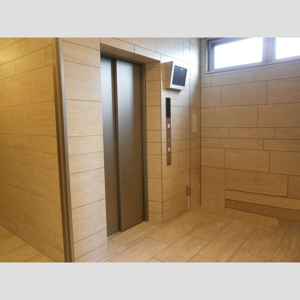 現地周辺 (エレベーター)