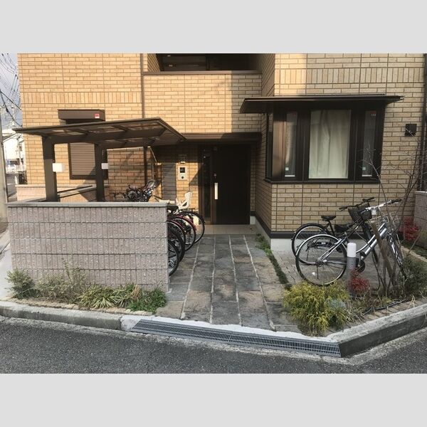 エントランス (エントランス)