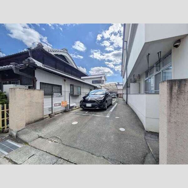 駐車場 (駐車場)