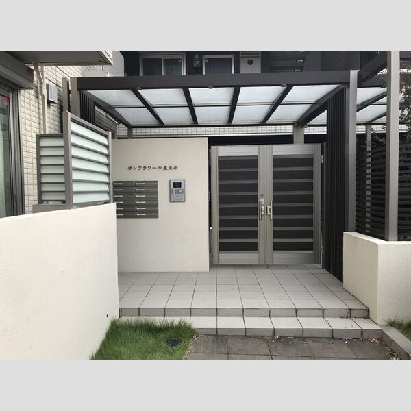 駐車場 (エントランス)