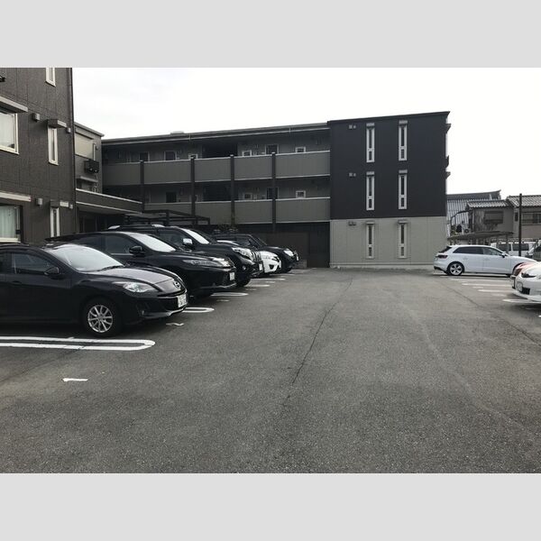 駐車場 (駐車場)