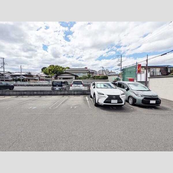 駐車場 (駐車場)