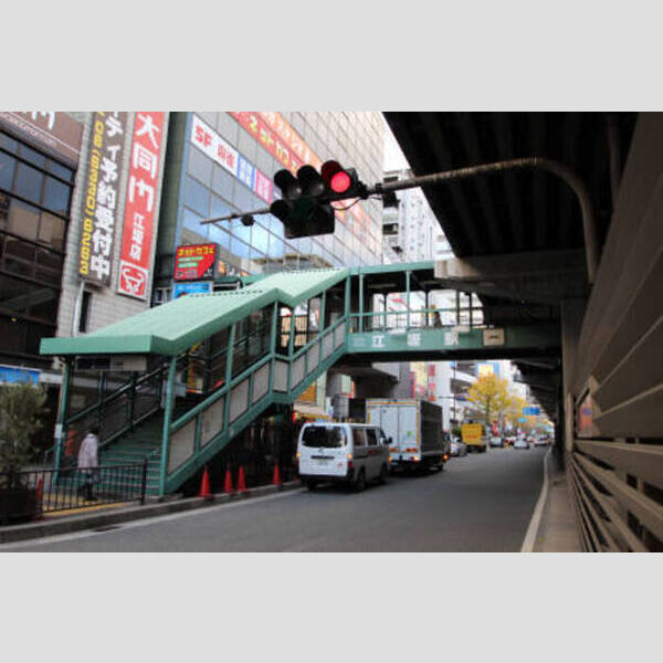 現地周辺 (江坂駅)
