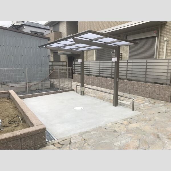 現地周辺 (駐輪場)