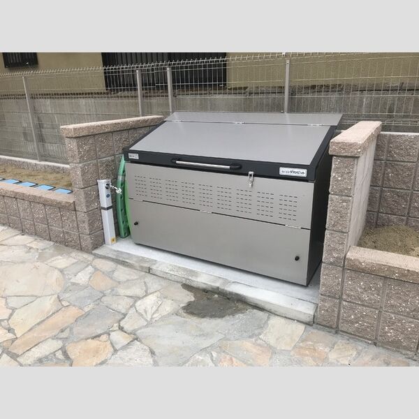 現地周辺 (ゴミ置き場)