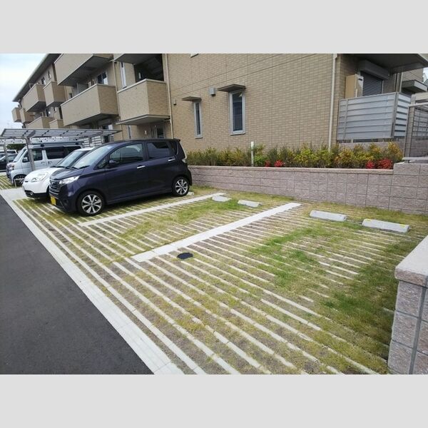 駐車場 (駐車場)