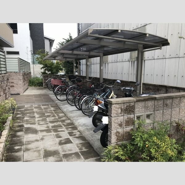 駐車場 (駐輪場)