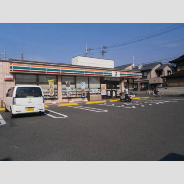 現地周辺 (セブンイレブン茨木五十鈴町店258m)