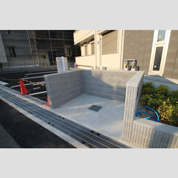 現地周辺 (ゴミ捨て場)