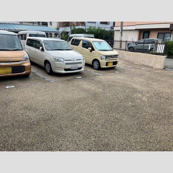 駐車場 (駐車場)