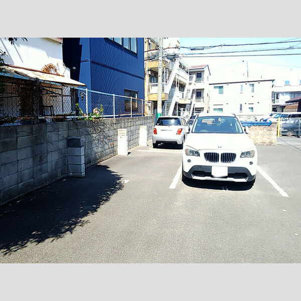 駐車場 (駐車場)