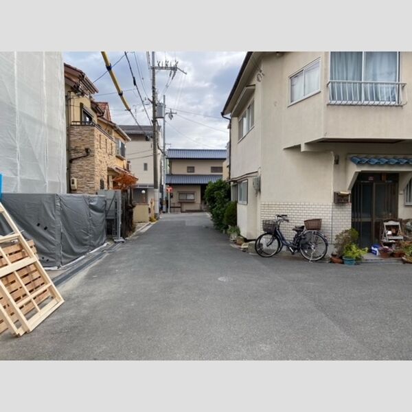 現地周辺 (前面道路 南側)