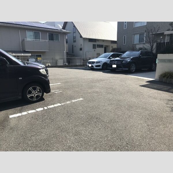 駐車場 (駐車場)