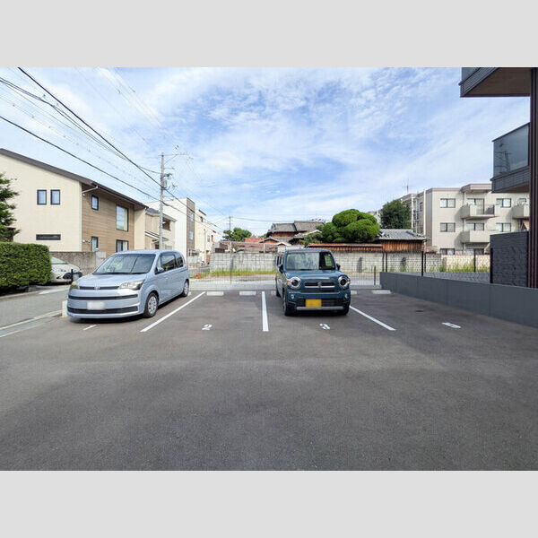 駐車場 (駐車場)