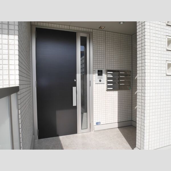 エントランス (オートロック　集合ポスト)