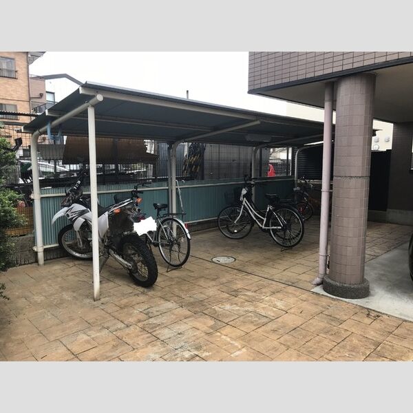 駐車場 (駐輪場)