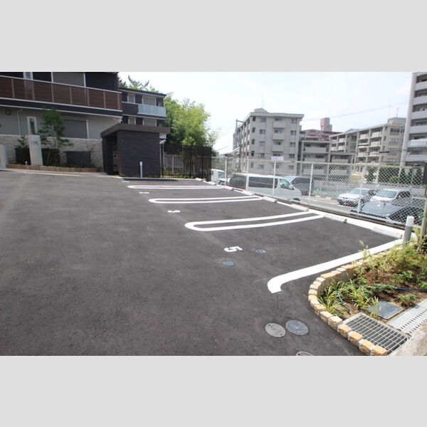 駐車場 (駐車場)