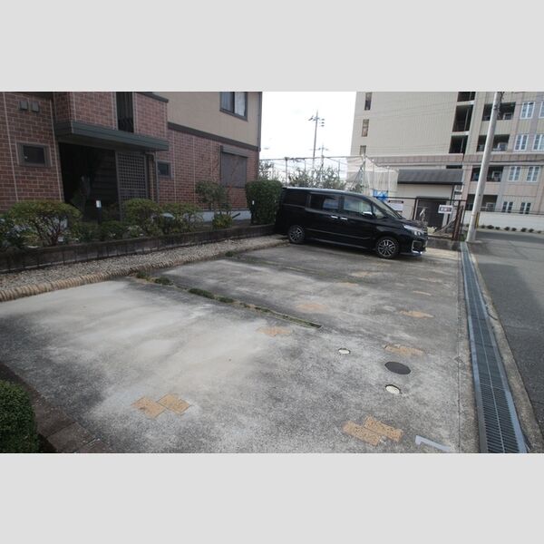 駐車場 (駐車場)