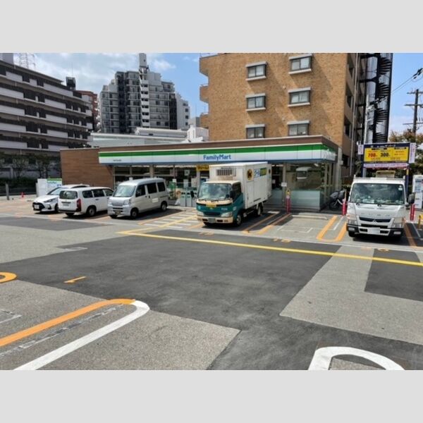 現地周辺 (ファミリーマート吹田千里山西店(593m))