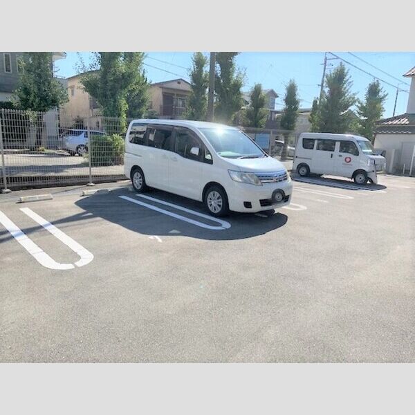 駐車場 (駐車場)