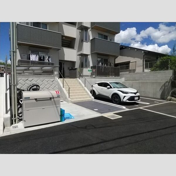 駐車場 (駐車場)