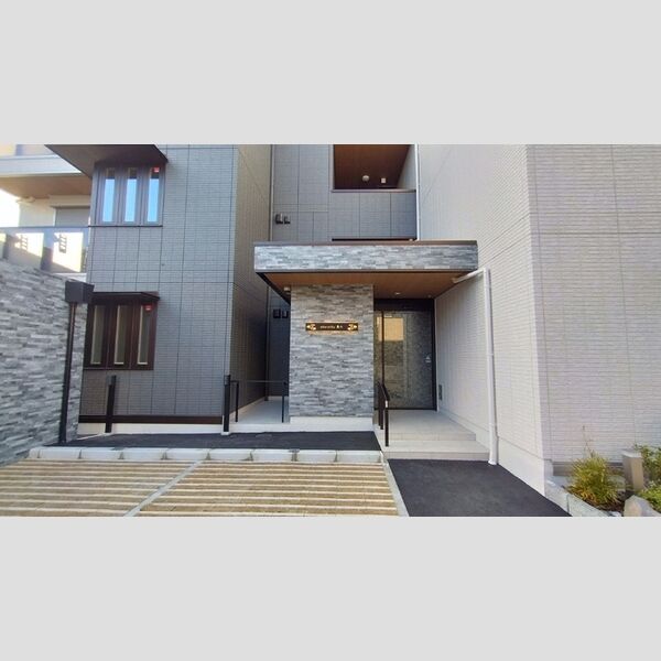 エントランス (エントランス)