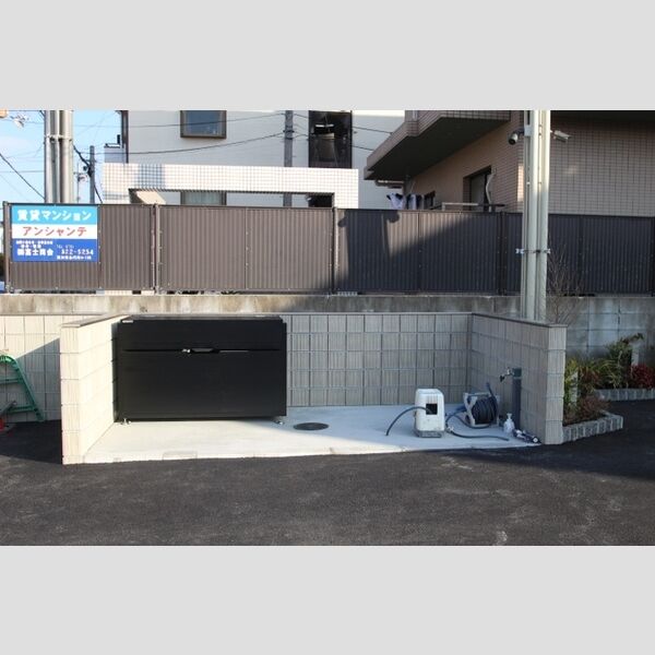 現地周辺 (ゴミ置き場)