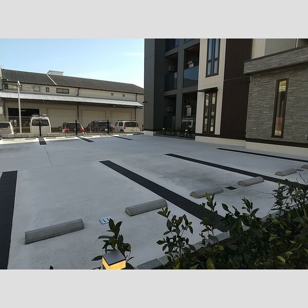 駐車場 (駐車場)