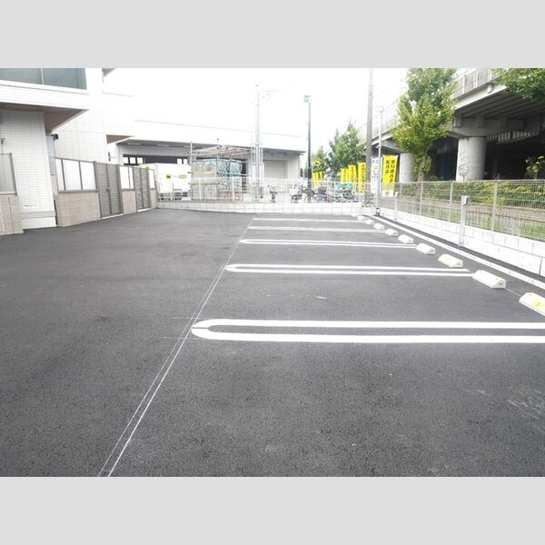 駐車場 (駐車場)