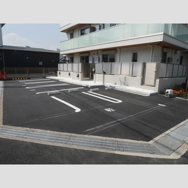 駐車場 (駐車場)