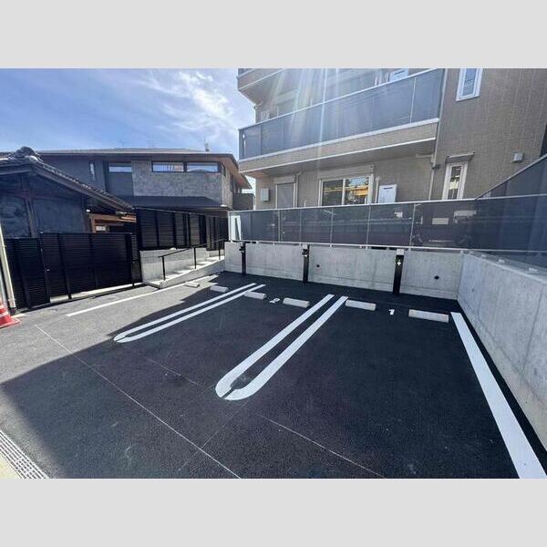 駐車場 (駐車場)