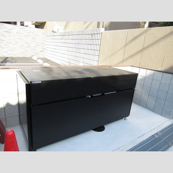 現地周辺 (ダストボックス)