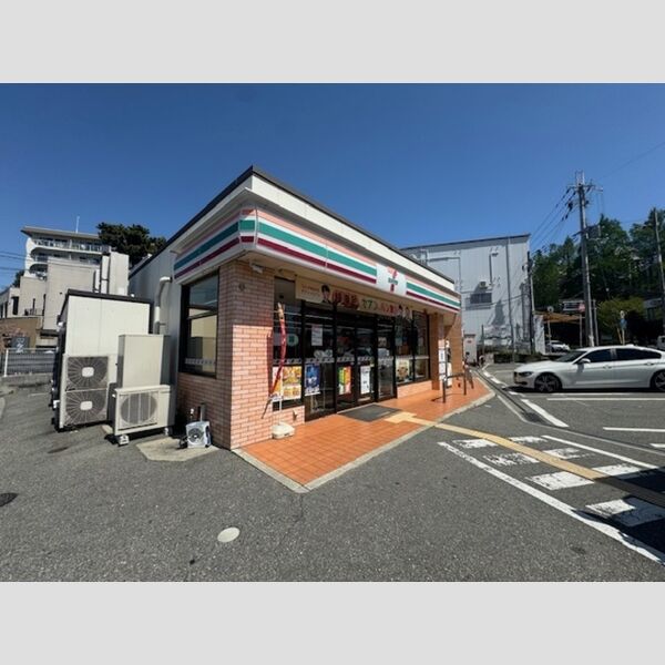 現地周辺 (セブンイレブン東豊中4丁目店(293m))