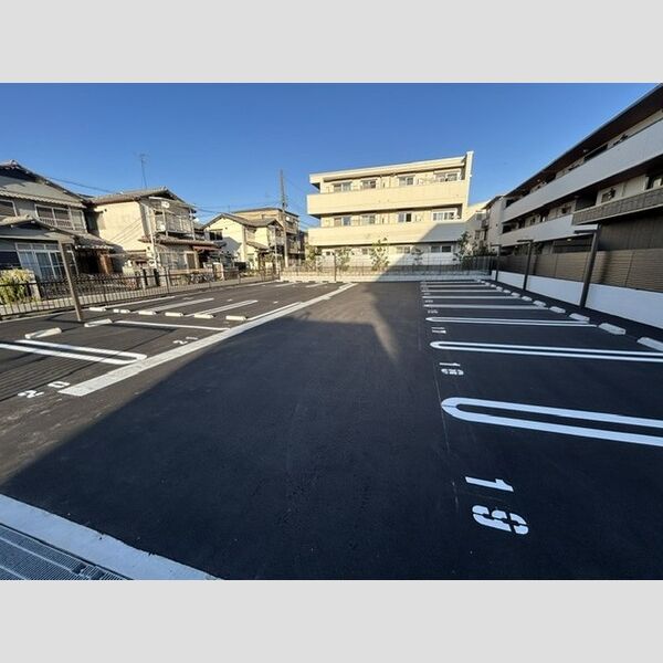 駐車場 (駐車場)