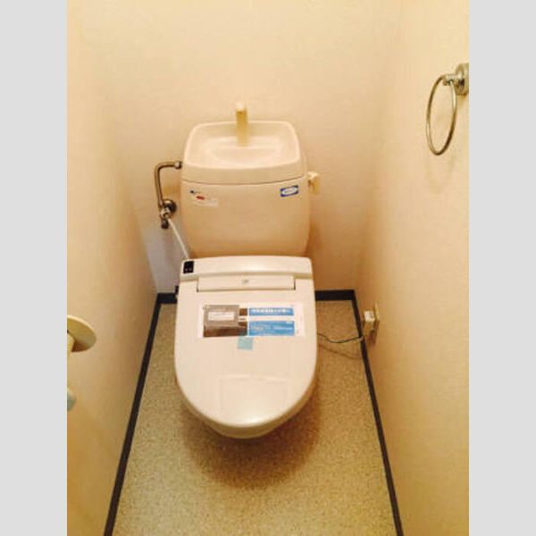 トイレ (トイレ　温水洗浄便座付)